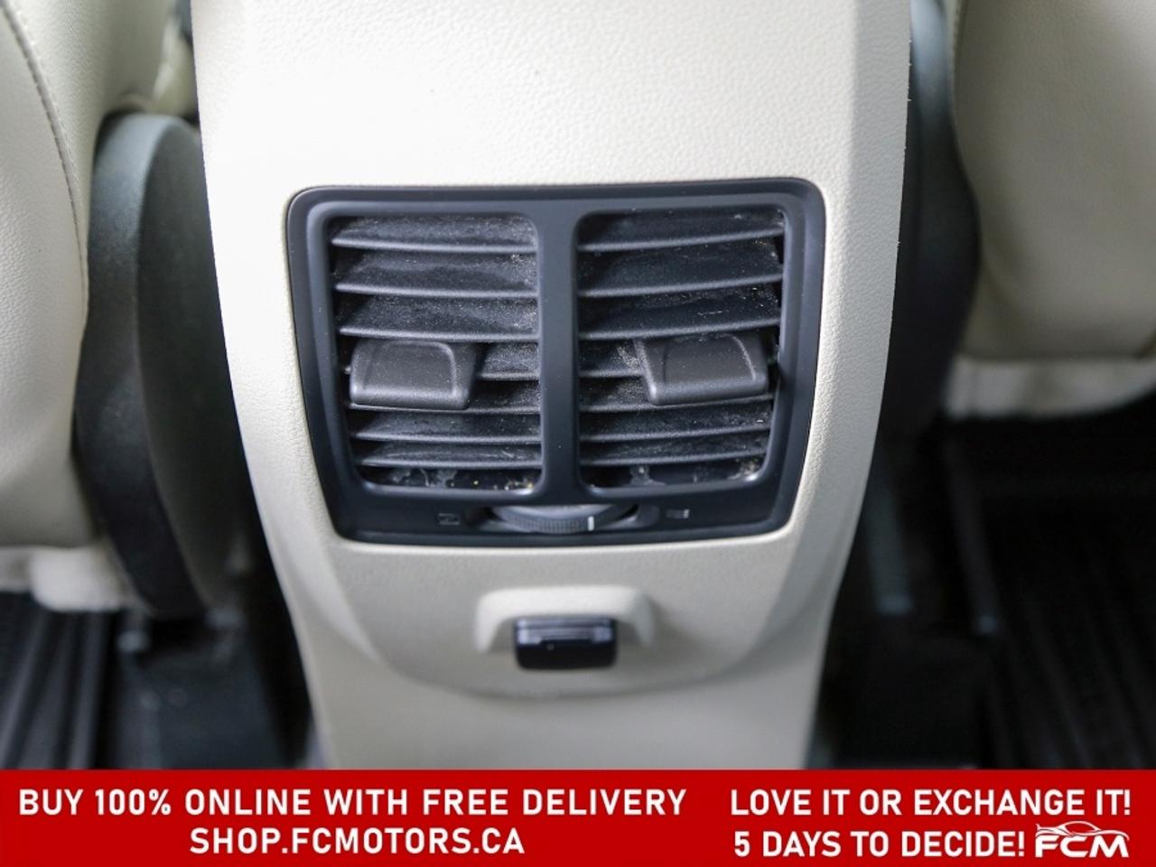 2019 Ford Escape SEL 4WD Photo