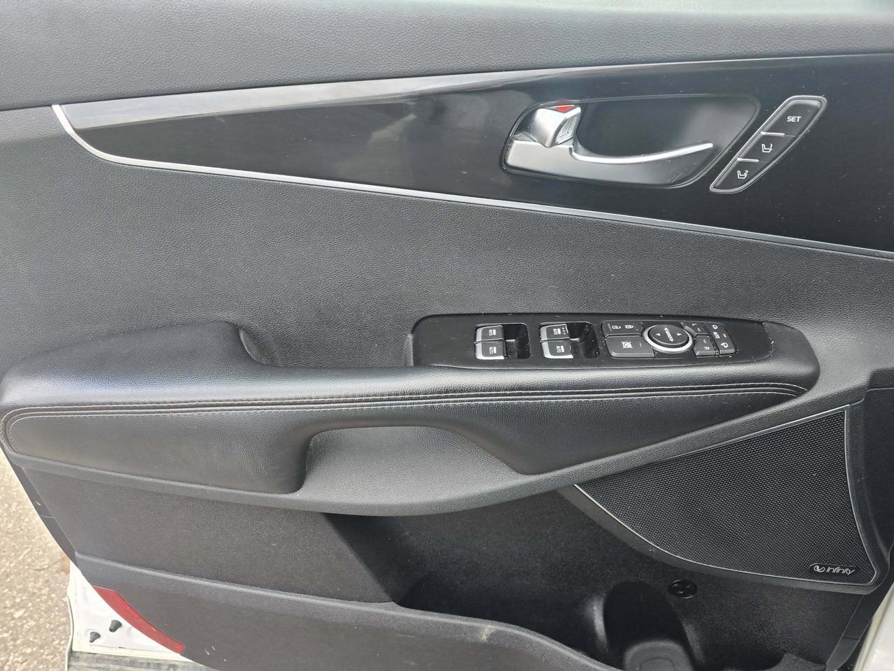 2016 Kia Sorento AWD 4DR 2.0L TURBO SX Photo