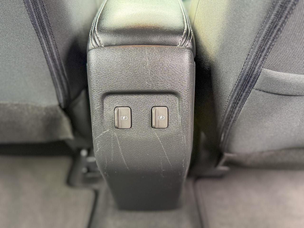 2021 Nissan Kicks SV/LOW KM/NO ACCIDENTS/CAMERA/REMOTE/1.6L/APPLE Photo