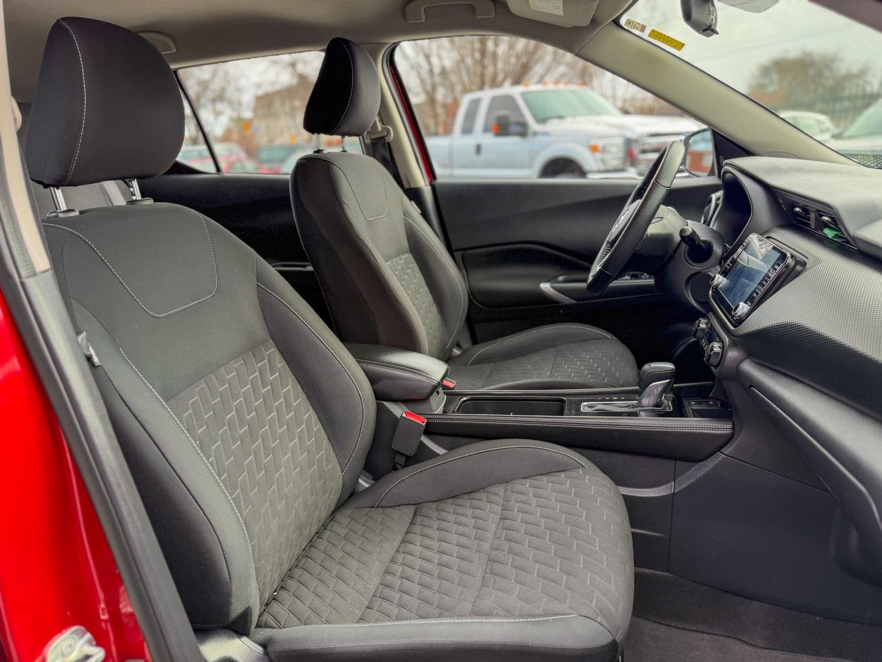 2021 Nissan Kicks SV/LOW KM/NO ACCIDENTS/CAMERA/REMOTE/1.6L/APPLE Photo