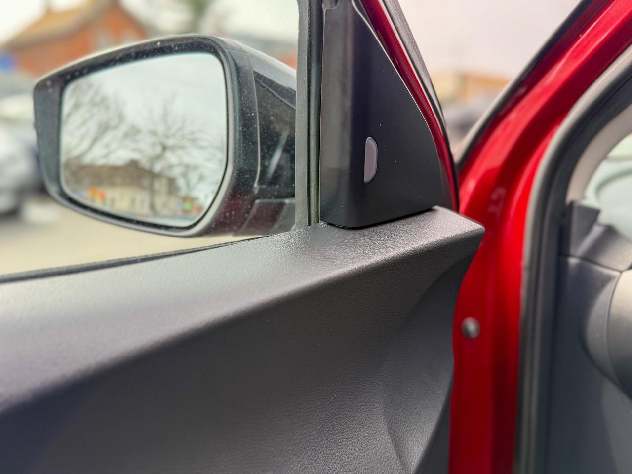 2021 Nissan Kicks SV/LOW KM/NO ACCIDENTS/CAMERA/REMOTE/1.6L/APPLE Photo