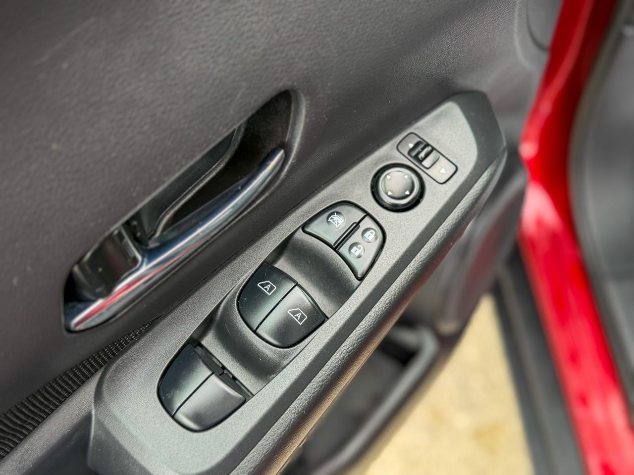 2021 Nissan Kicks SV/LOW KM/NO ACCIDENTS/CAMERA/REMOTE/1.6L/APPLE Photo