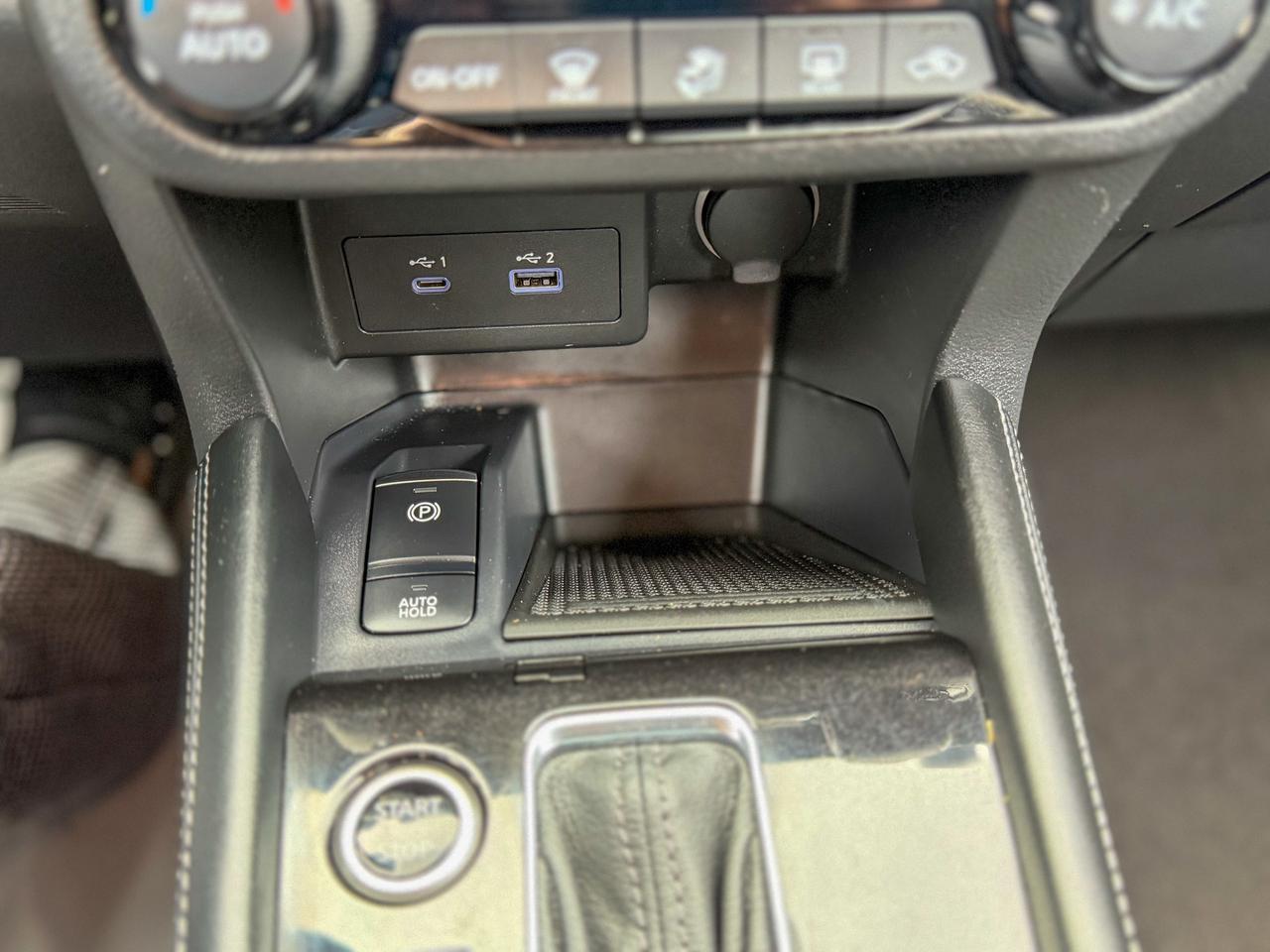 2021 Nissan Kicks SV/LOW KM/NO ACCIDENTS/CAMERA/REMOTE/1.6L/APPLE Photo