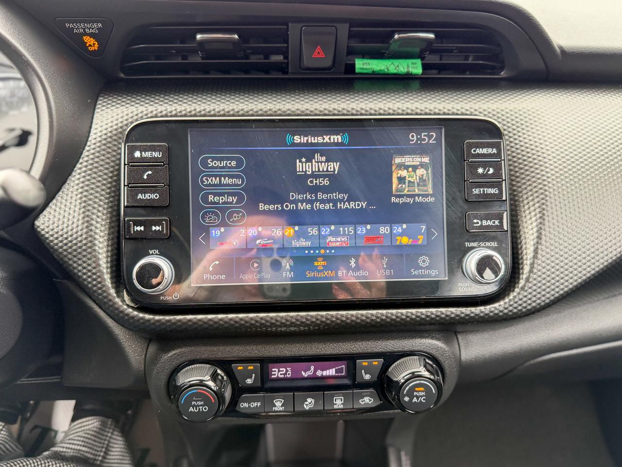 2021 Nissan Kicks SV/LOW KM/NO ACCIDENTS/CAMERA/REMOTE/1.6L/APPLE Photo