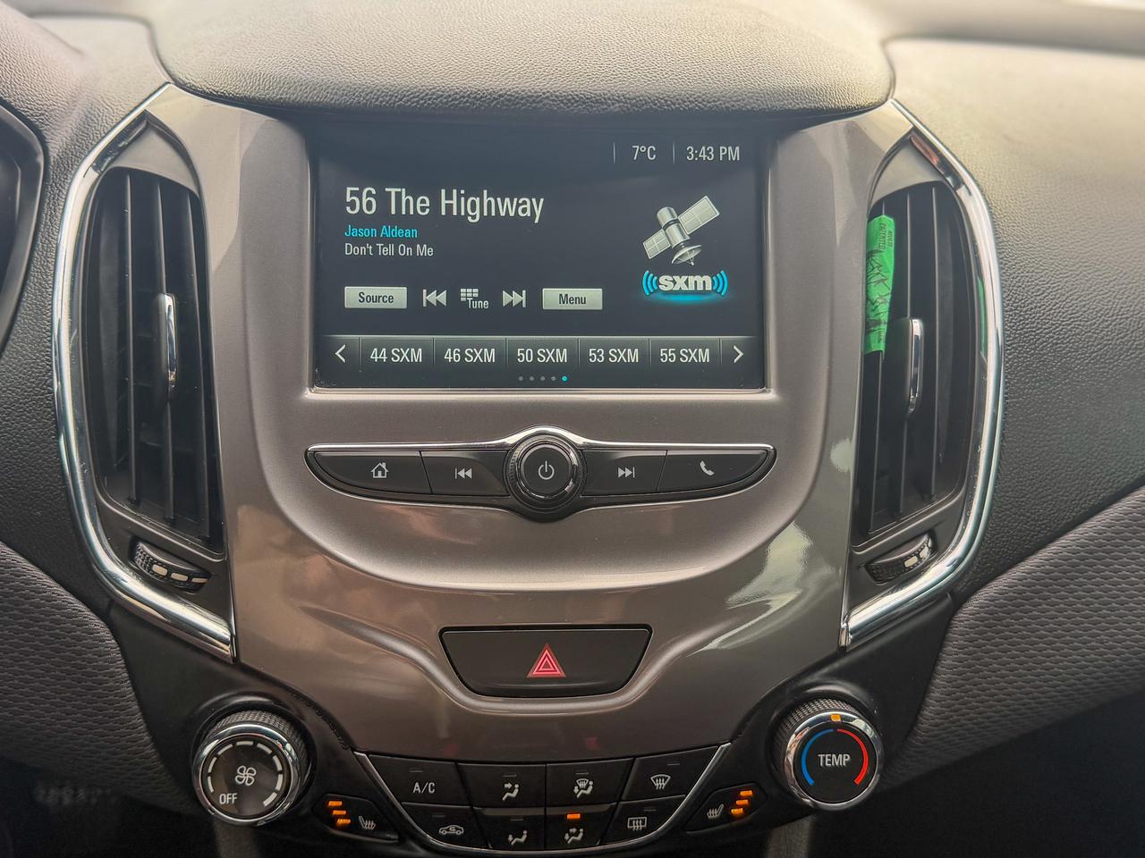 2018 Chevrolet Cruze LT-RS/NO ACCIDENTS/LOW KM/CAMERA/APPLE CARPLAY Photo