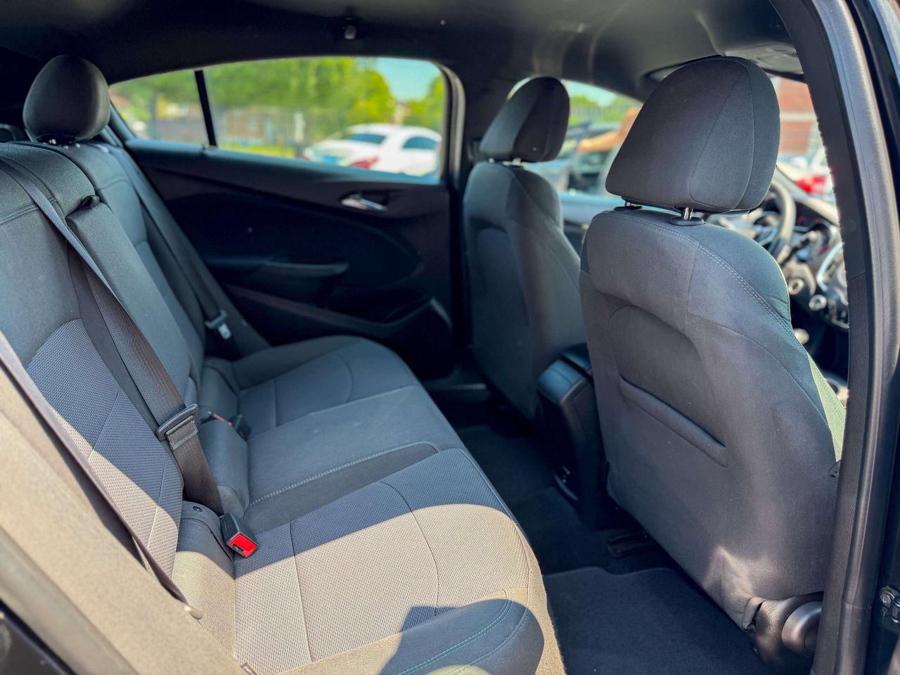 2018 Chevrolet Cruze LT-RS/NO ACCIDENTS/LOW KM/CAMERA/APPLE CARPLAY Photo