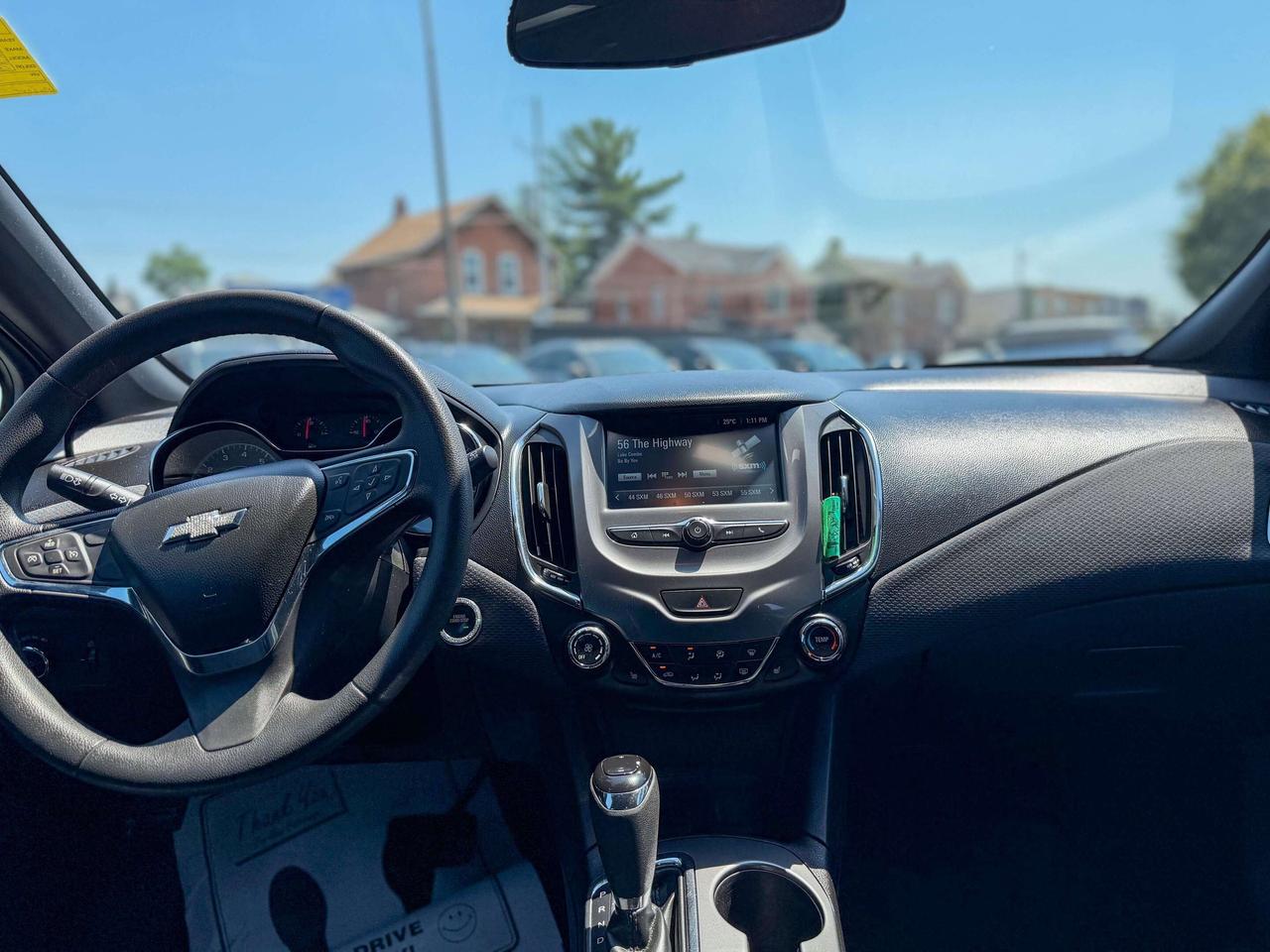 2018 Chevrolet Cruze LT-RS/NO ACCIDENTS/LOW KM/CAMERA/APPLE CARPLAY Photo