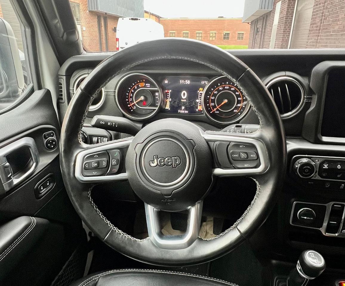 2020 Jeep WRANGLER UNLIMITED SAHARA 4x4, BACK UP CAMERA, LEATHER, REMOTE START Photo