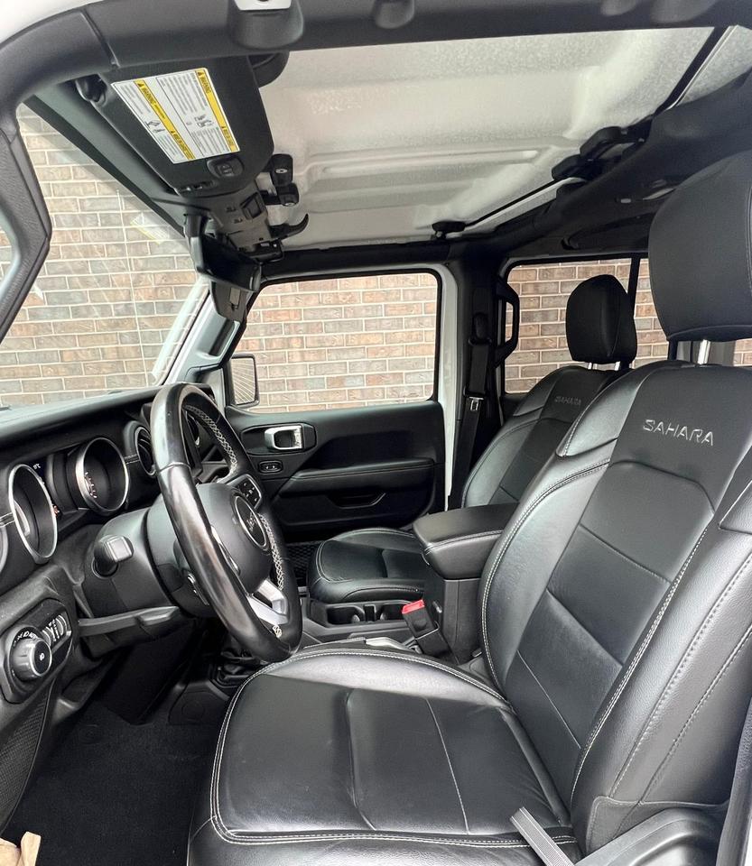 2020 Jeep WRANGLER UNLIMITED SAHARA 4x4, BACK UP CAMERA, LEATHER, REMOTE START Photo