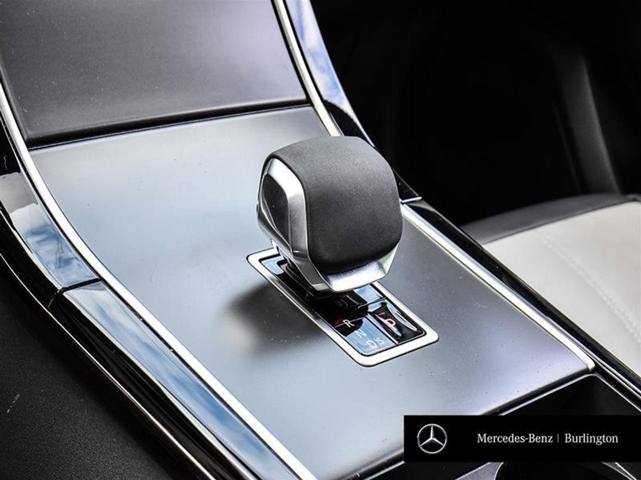 2024 Land Rover Range Rover Velar Dynamic SE Photo