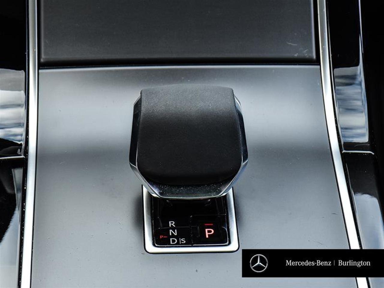 2024 Land Rover Range Rover Velar Dynamic SE Photo