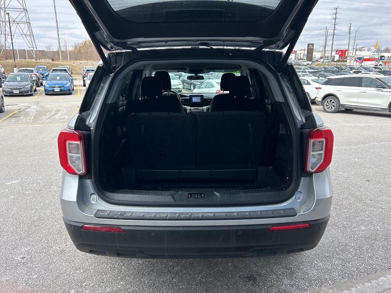 2021 Ford Explorer XLT   Clean Carfax Photo4