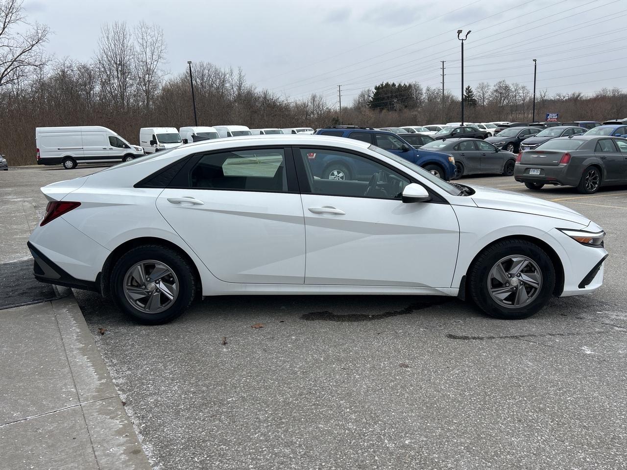 2024 Hyundai Elantra Essential   Clean Carfax Photo