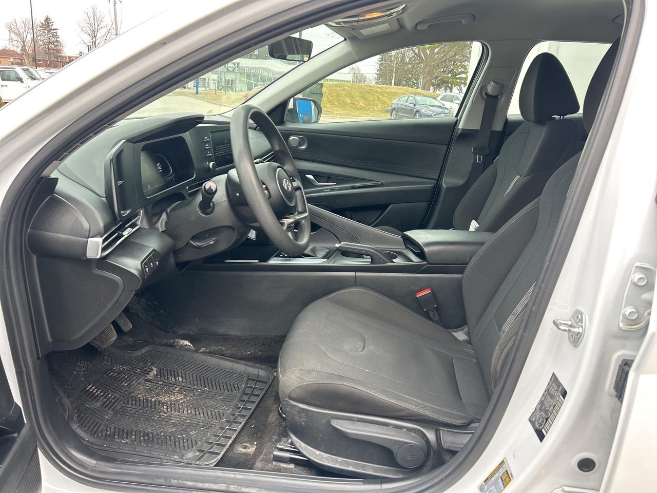 2024 Hyundai Elantra Essential   Clean Carfax Photo