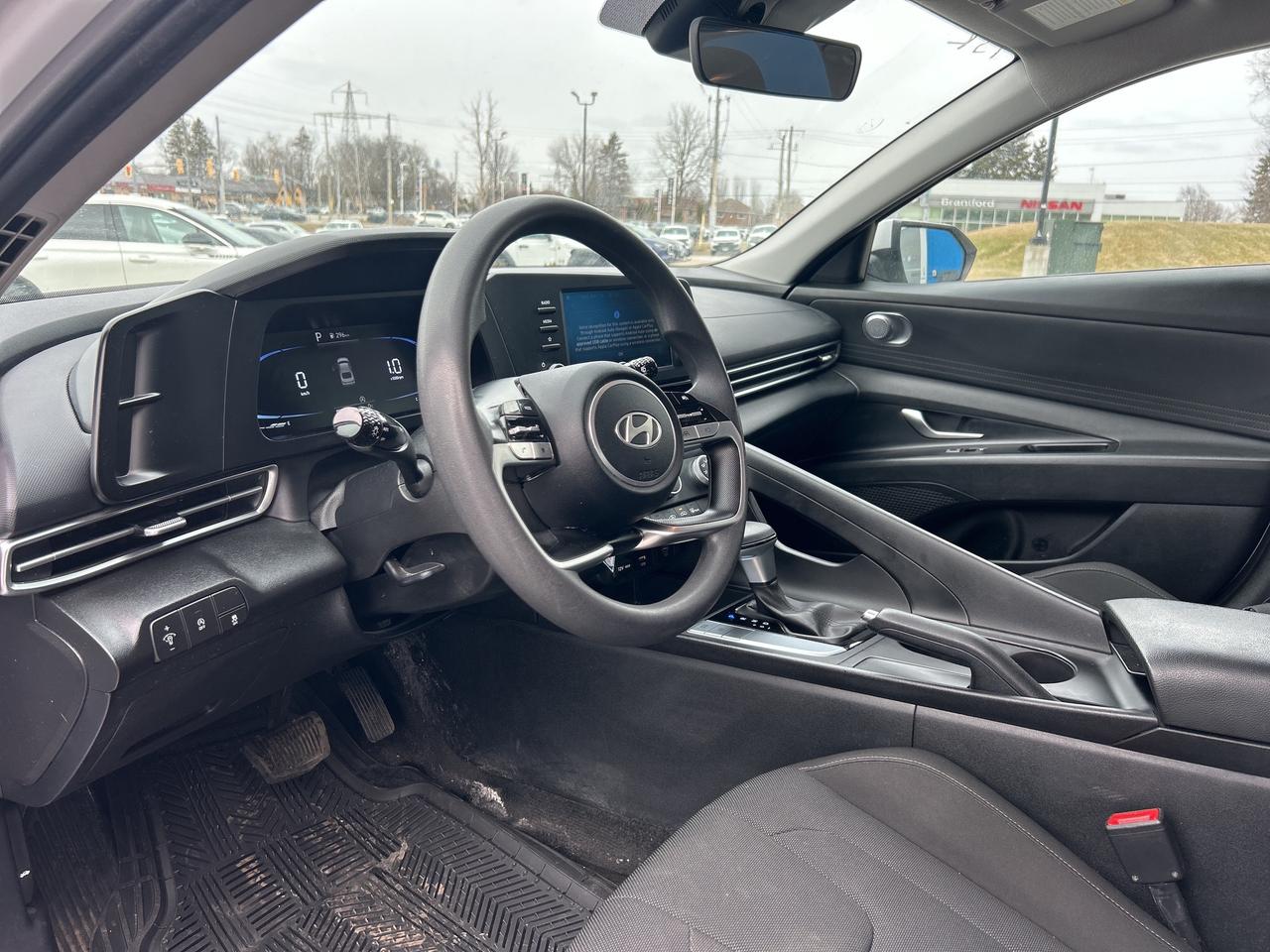 2024 Hyundai Elantra Essential   Clean Carfax Photo