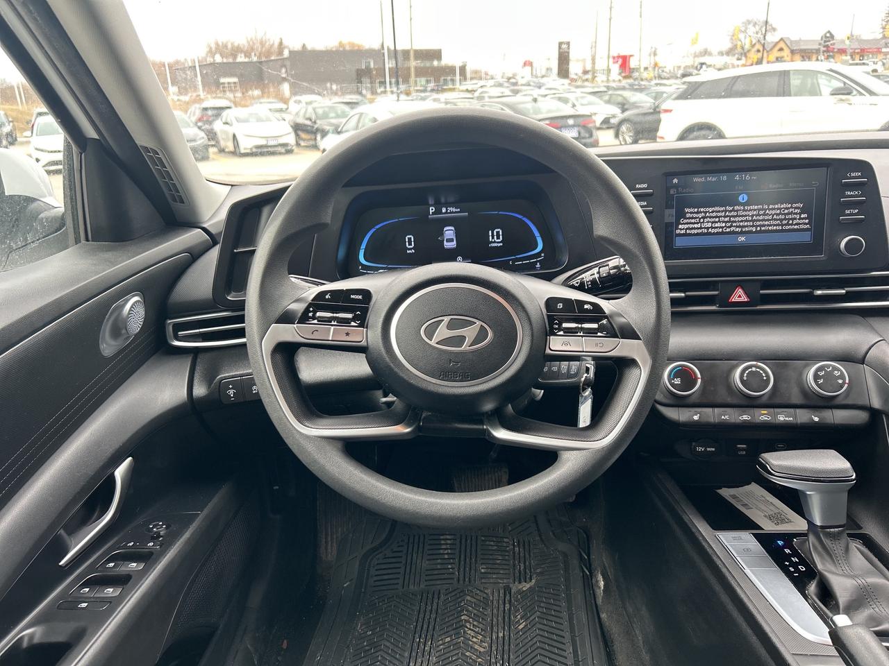 2024 Hyundai Elantra Essential   Clean Carfax Photo