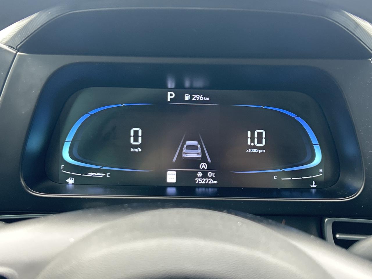 2024 Hyundai Elantra Essential   Clean Carfax Photo