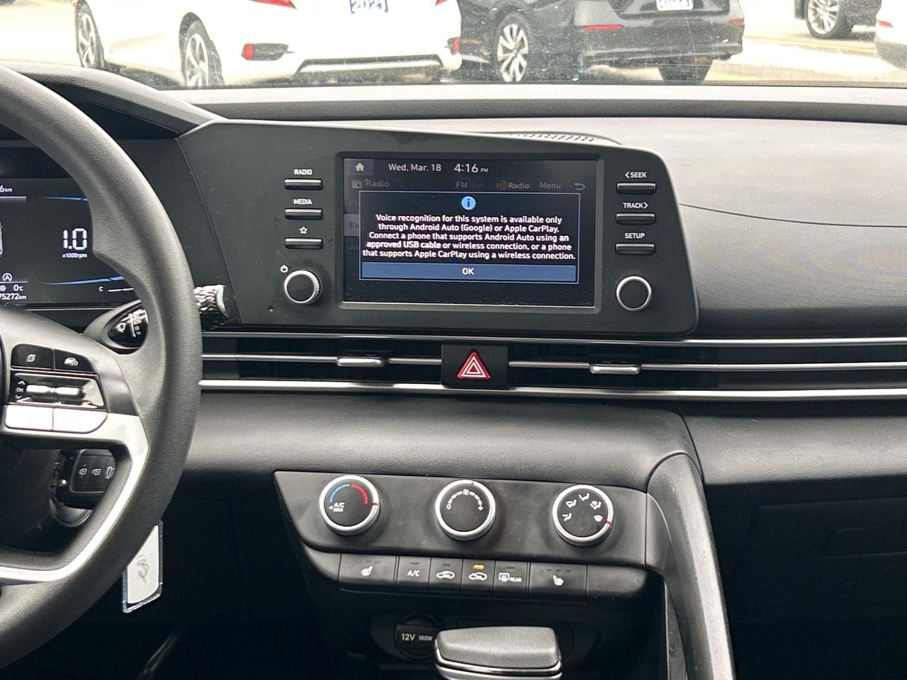 2024 Hyundai Elantra Essential   Clean Carfax Photo