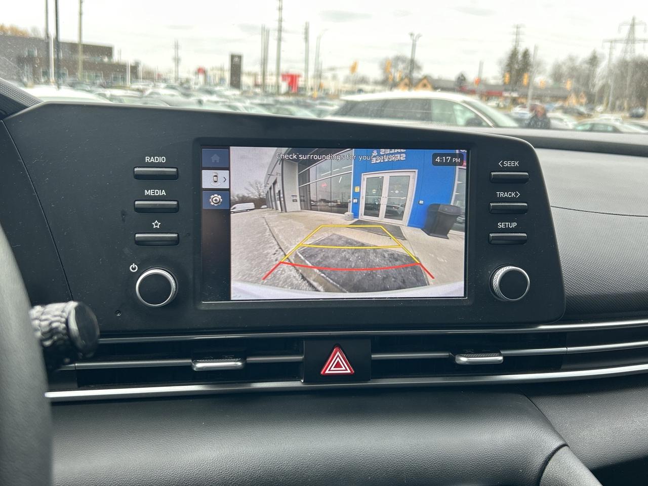 2024 Hyundai Elantra Essential   Clean Carfax Photo