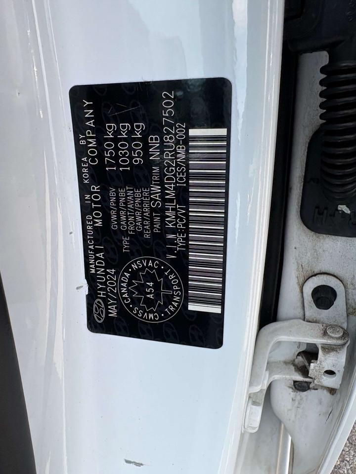 2024 Hyundai Elantra Essential FWD   Factory Warranty   Clean Carfax Photo