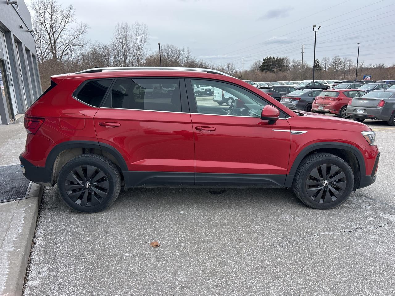 2024 Volkswagen Taos Comfortline   Pano Roof Photo2