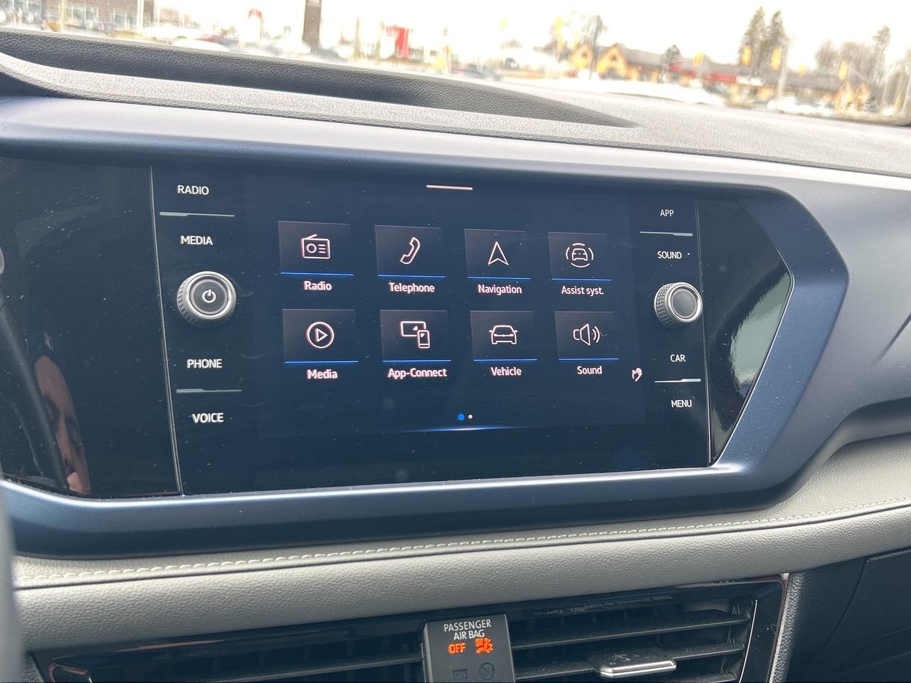 2024 Volkswagen Taos Comfortline   Pano Roof Photo