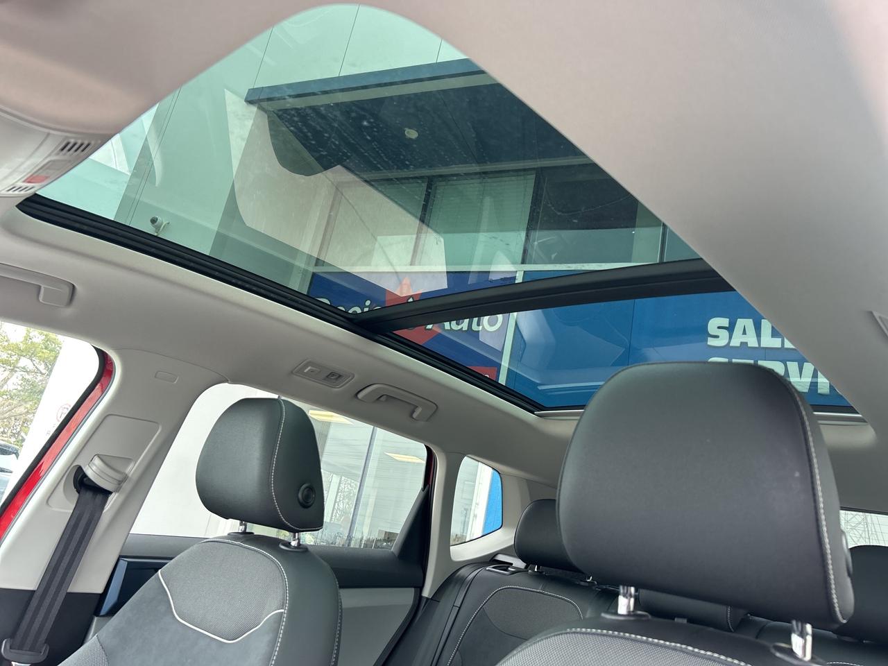 2024 Volkswagen Taos Comfortline   Pano Roof Photo