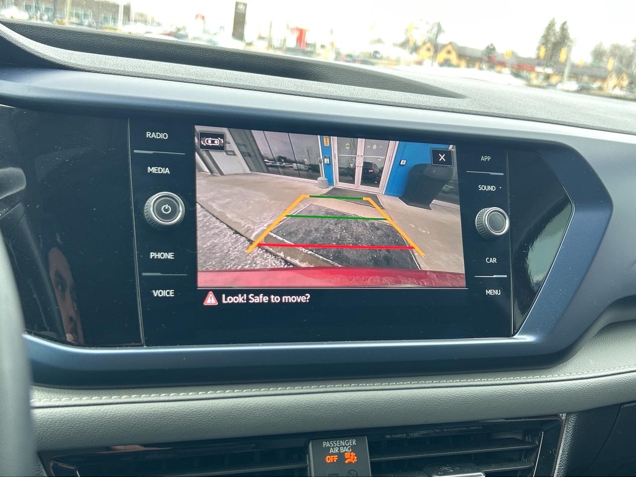 2024 Volkswagen Taos Comfortline   Pano Roof Photo