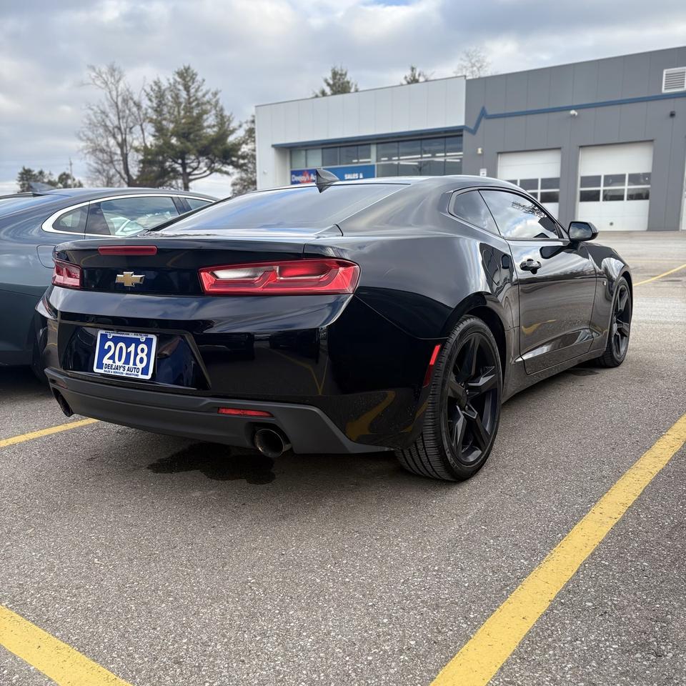 2018 Chevrolet Camaro LT Coupe Photo3