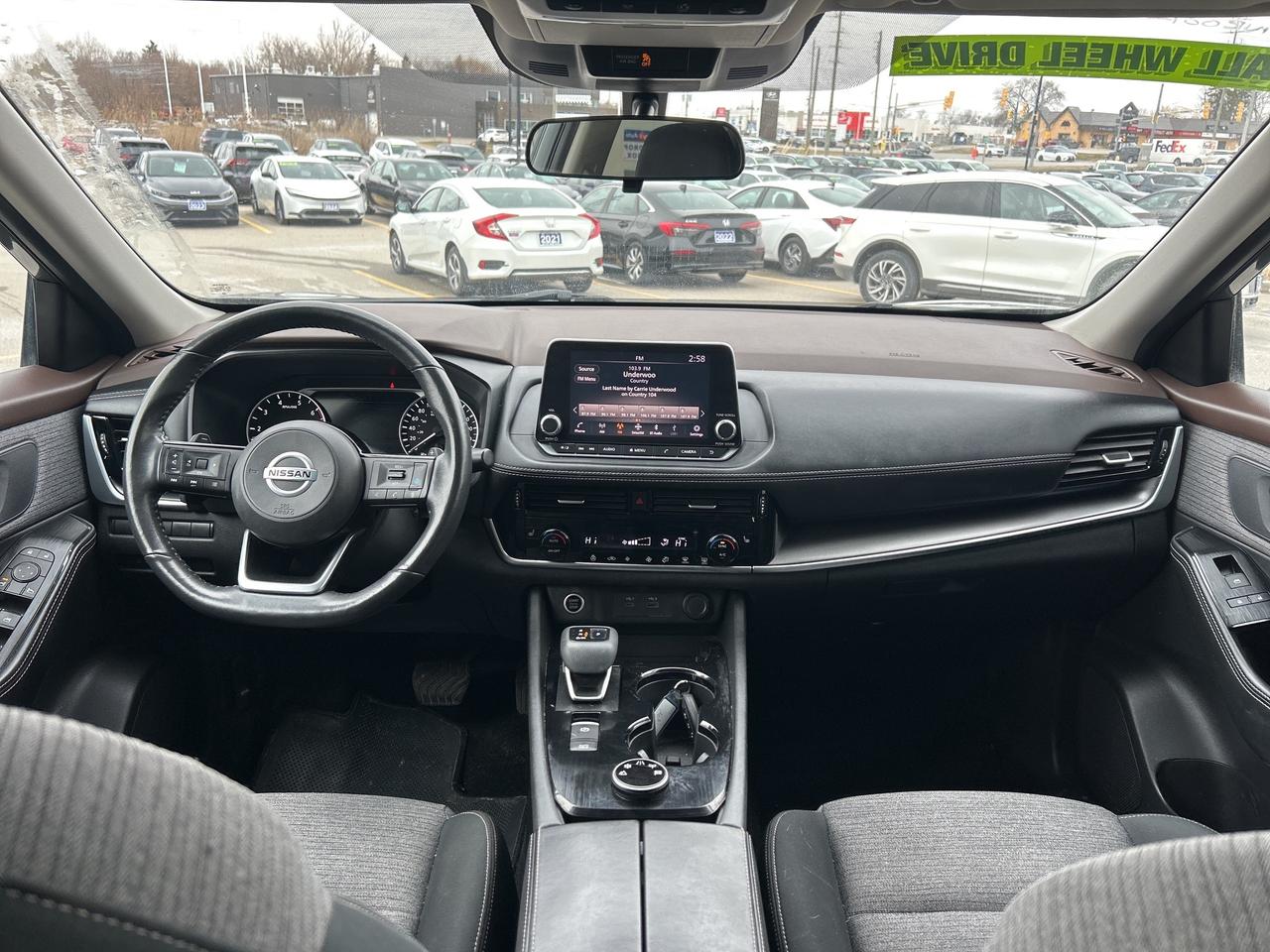 2021 Nissan Rogue SV   Clean Carfax Photo