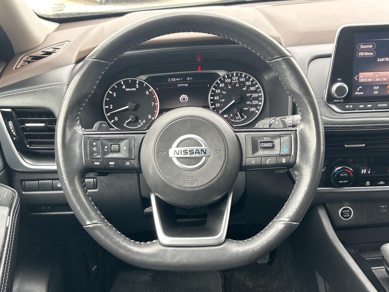 2021 Nissan Rogue SV   Clean Carfax Photo