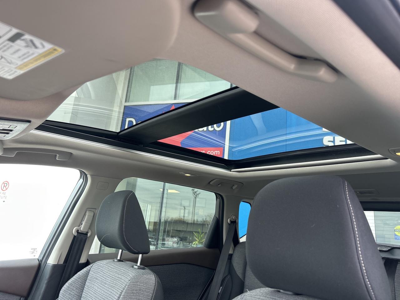 2021 Nissan Rogue SV   Clean Carfax Photo