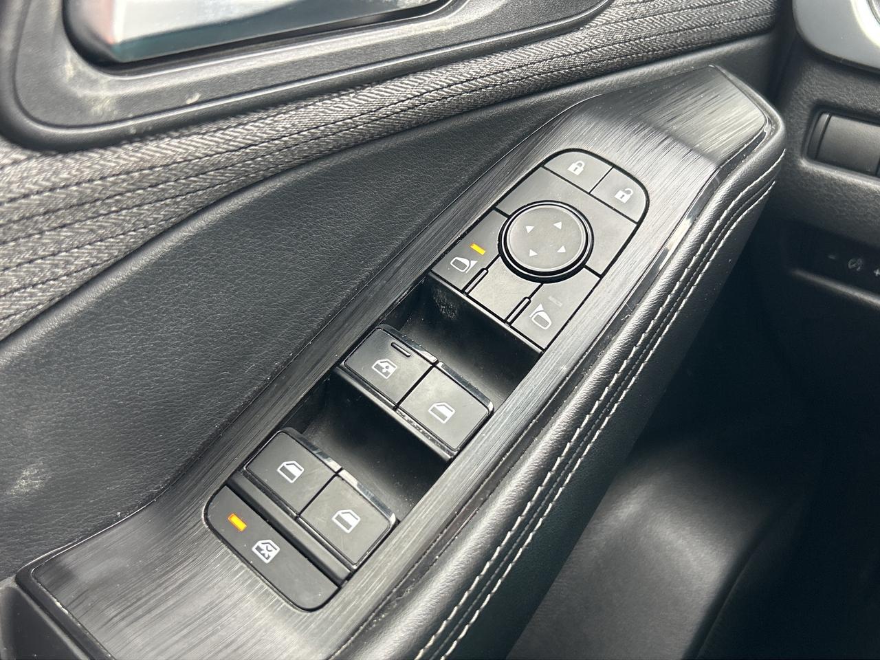 2021 Nissan Rogue SV   Clean Carfax Photo