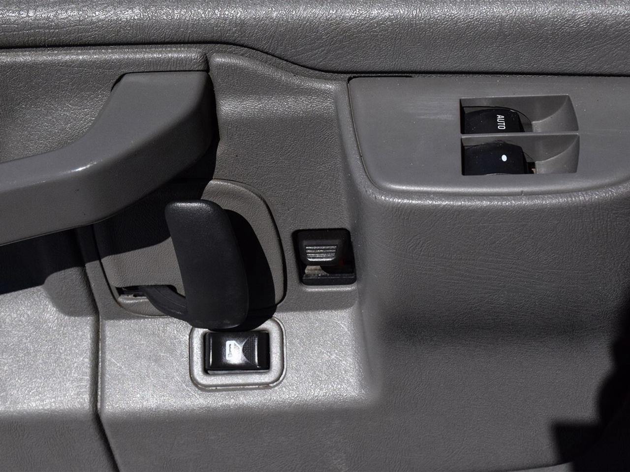 2018 Chevrolet Express 2500 Cargo Van ~Power Locks +Windows ~Backup Camera Photo