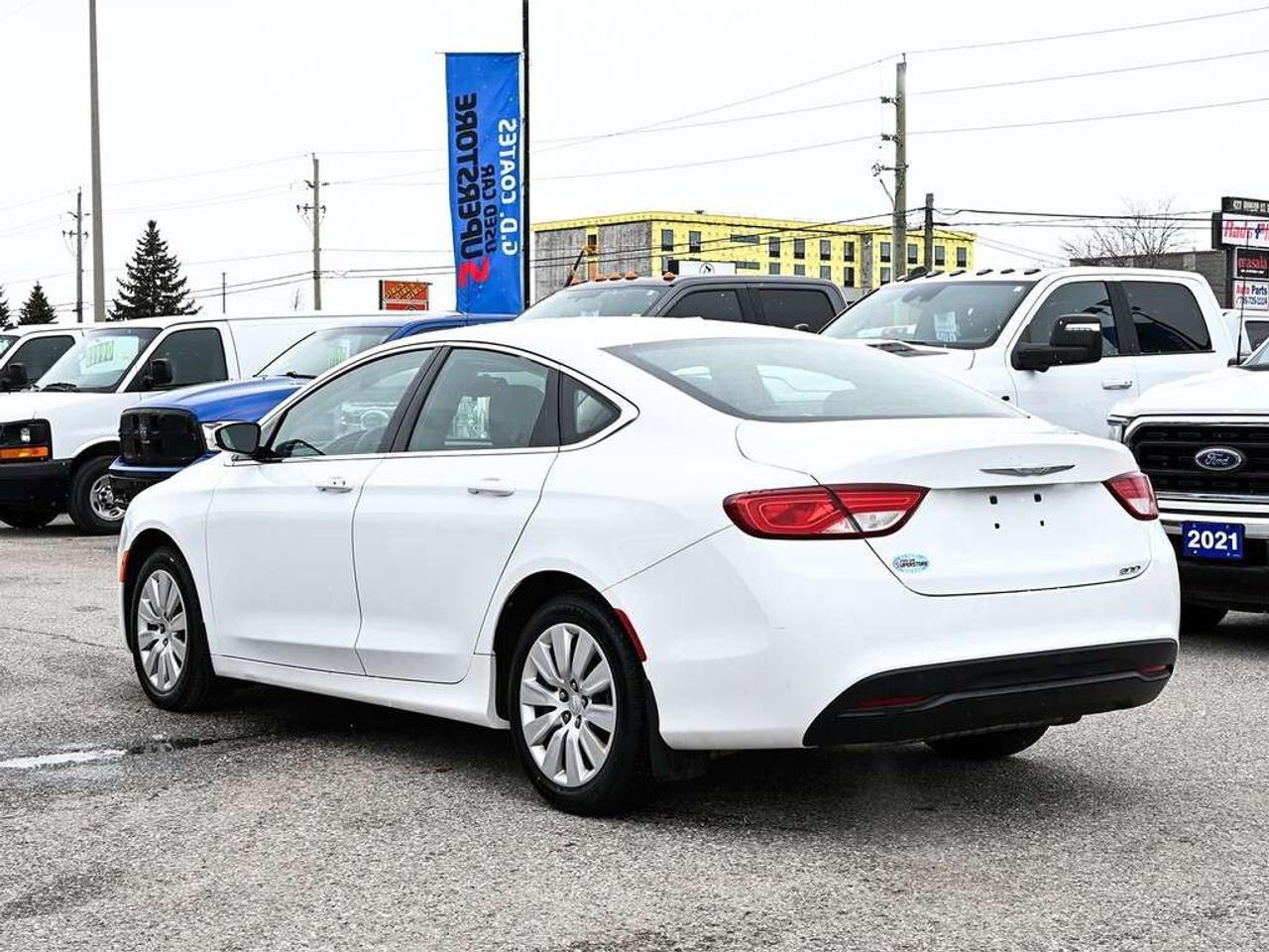 2015 Chrysler 200 LX ~Bluetooth ~Power Locks + Mirrors ~LOW KM! Photo