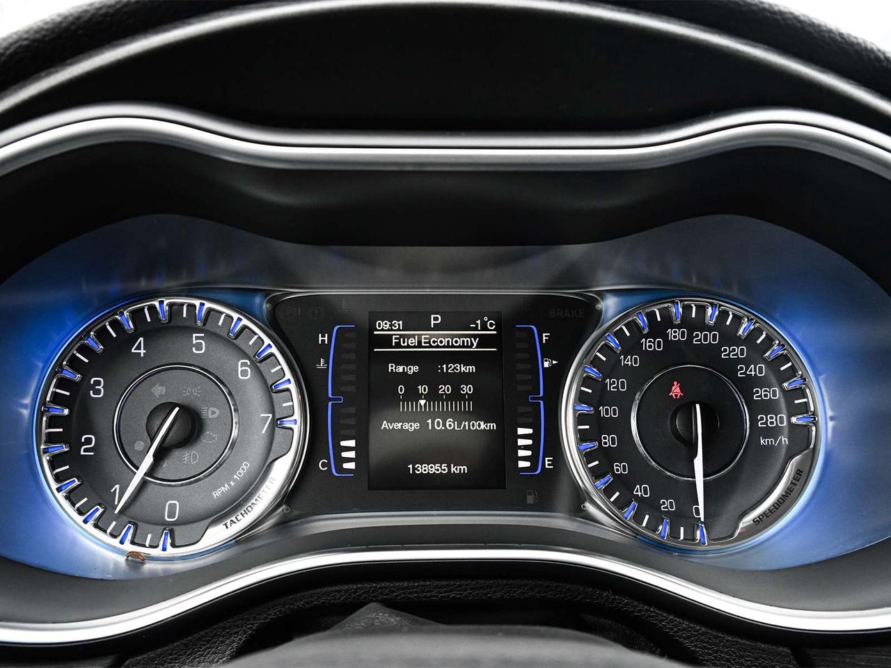 2015 Chrysler 200 LX ~Bluetooth ~Power Locks + Mirrors ~LOW KM! Photo