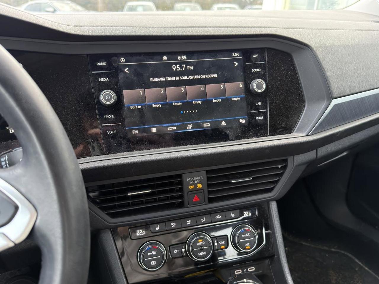 2023 Volkswagen Jetta Comfortline AUTO Photo