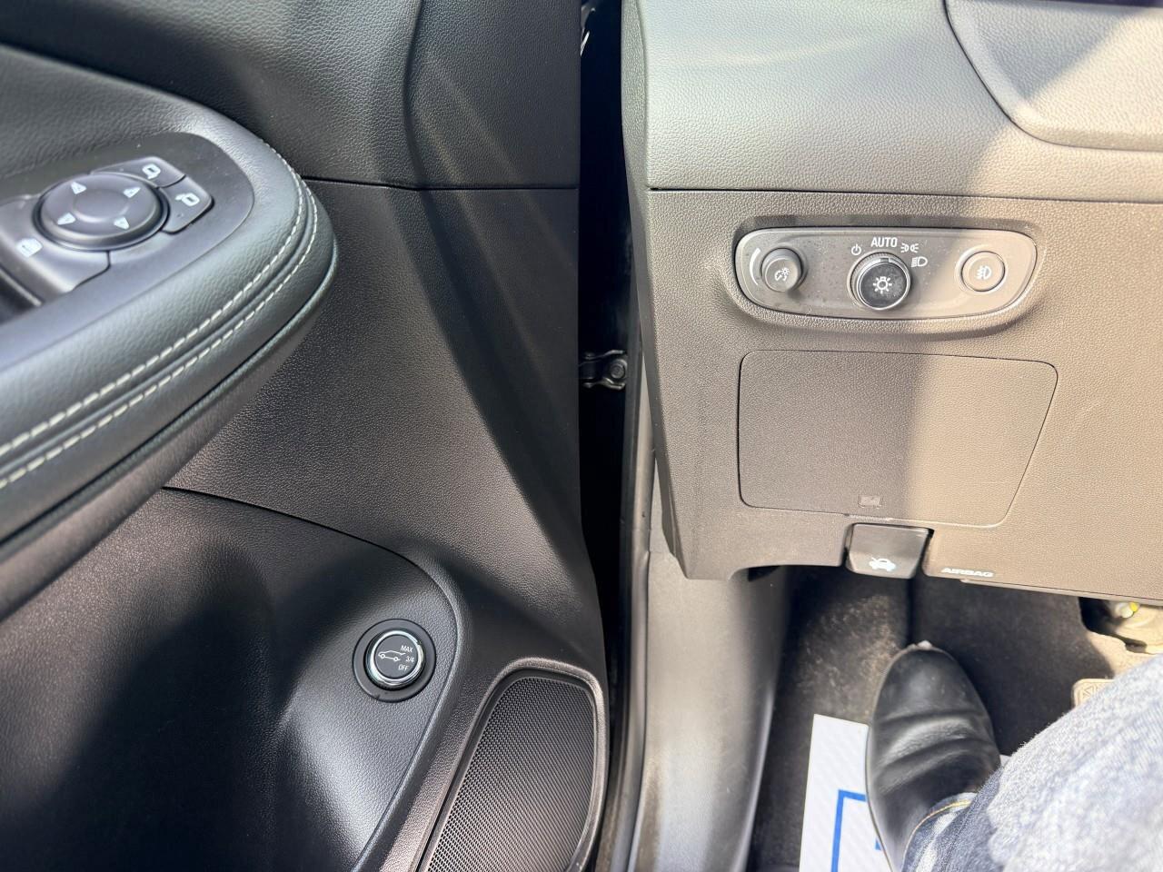 2022 Buick Encore GX FWD 4dr Preferred Photo