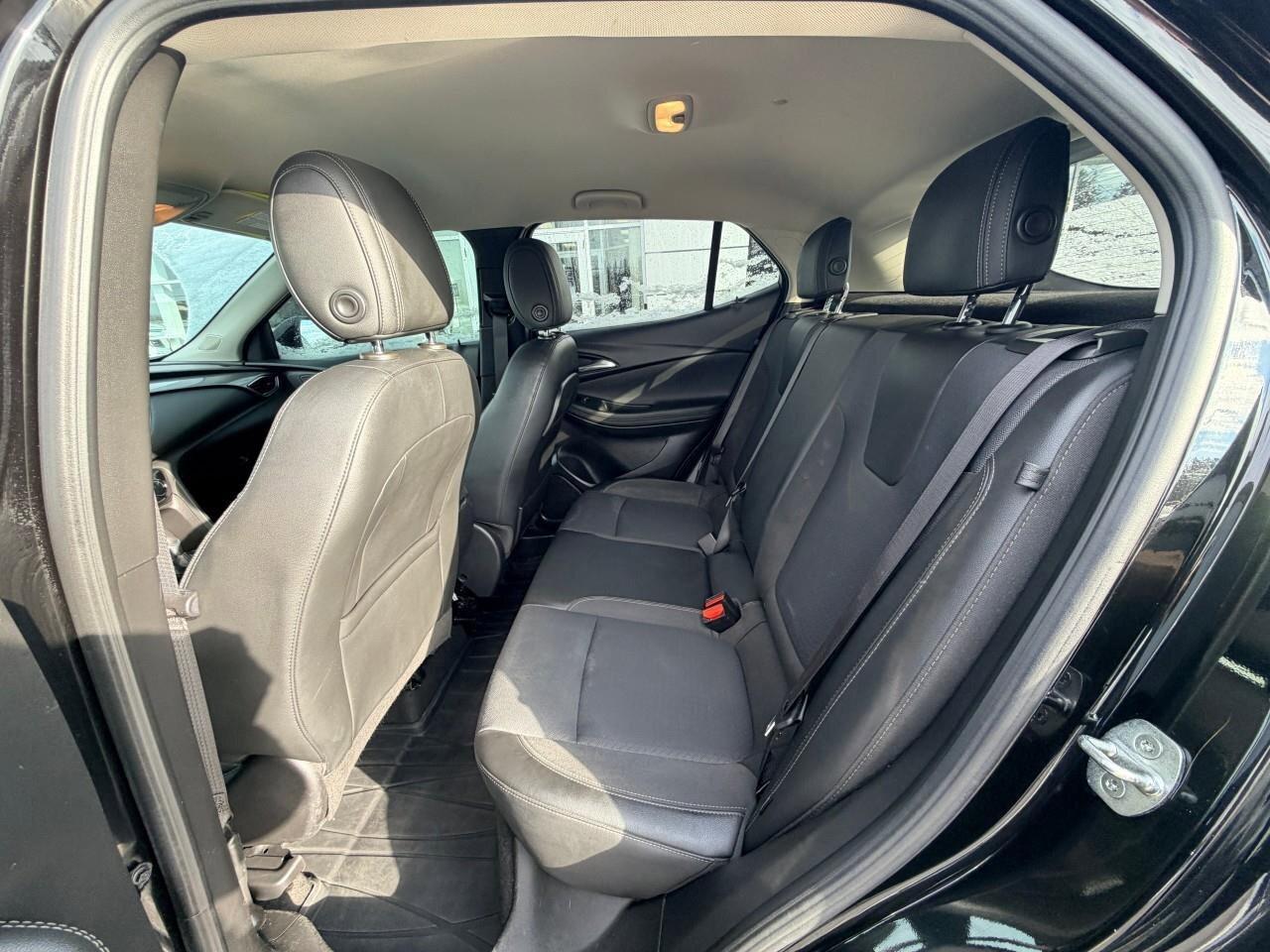 2022 Buick Encore GX FWD 4dr Preferred Photo