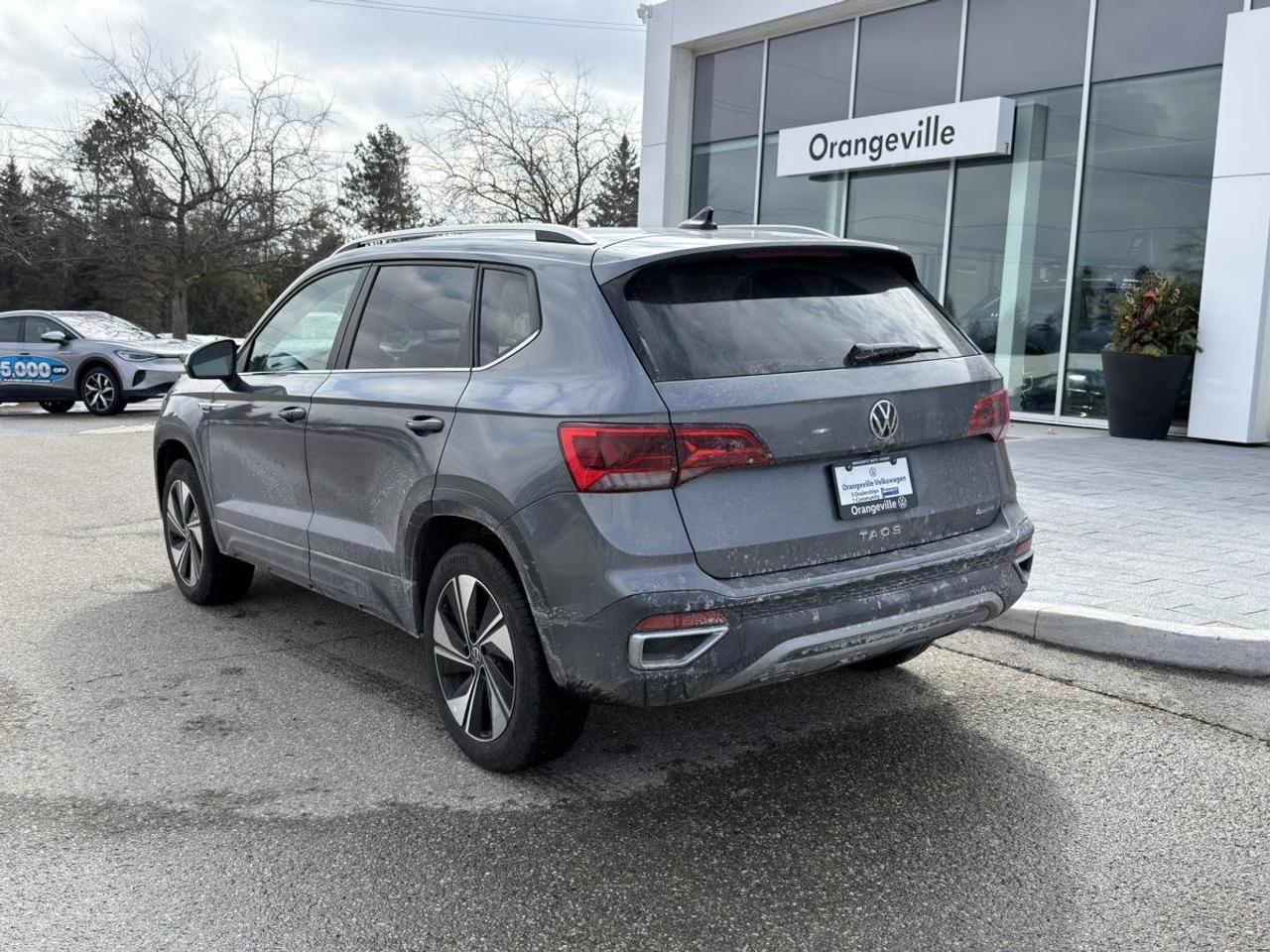 2024 Volkswagen Taos Comfortline 4Motion Photo3