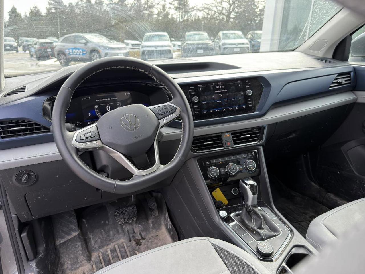 2024 Volkswagen Taos Comfortline 4Motion Photo