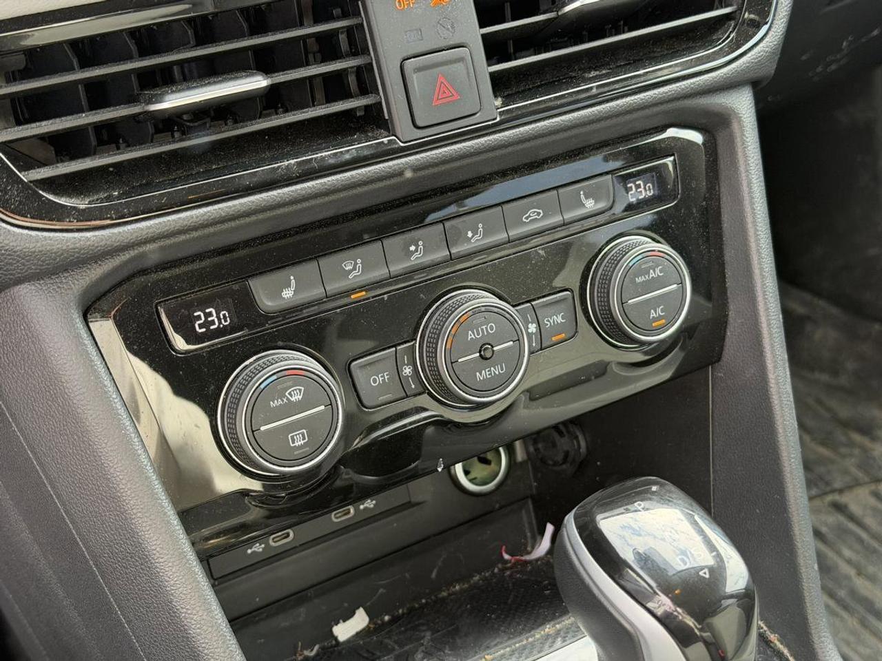 2024 Volkswagen Taos Comfortline 4Motion Photo