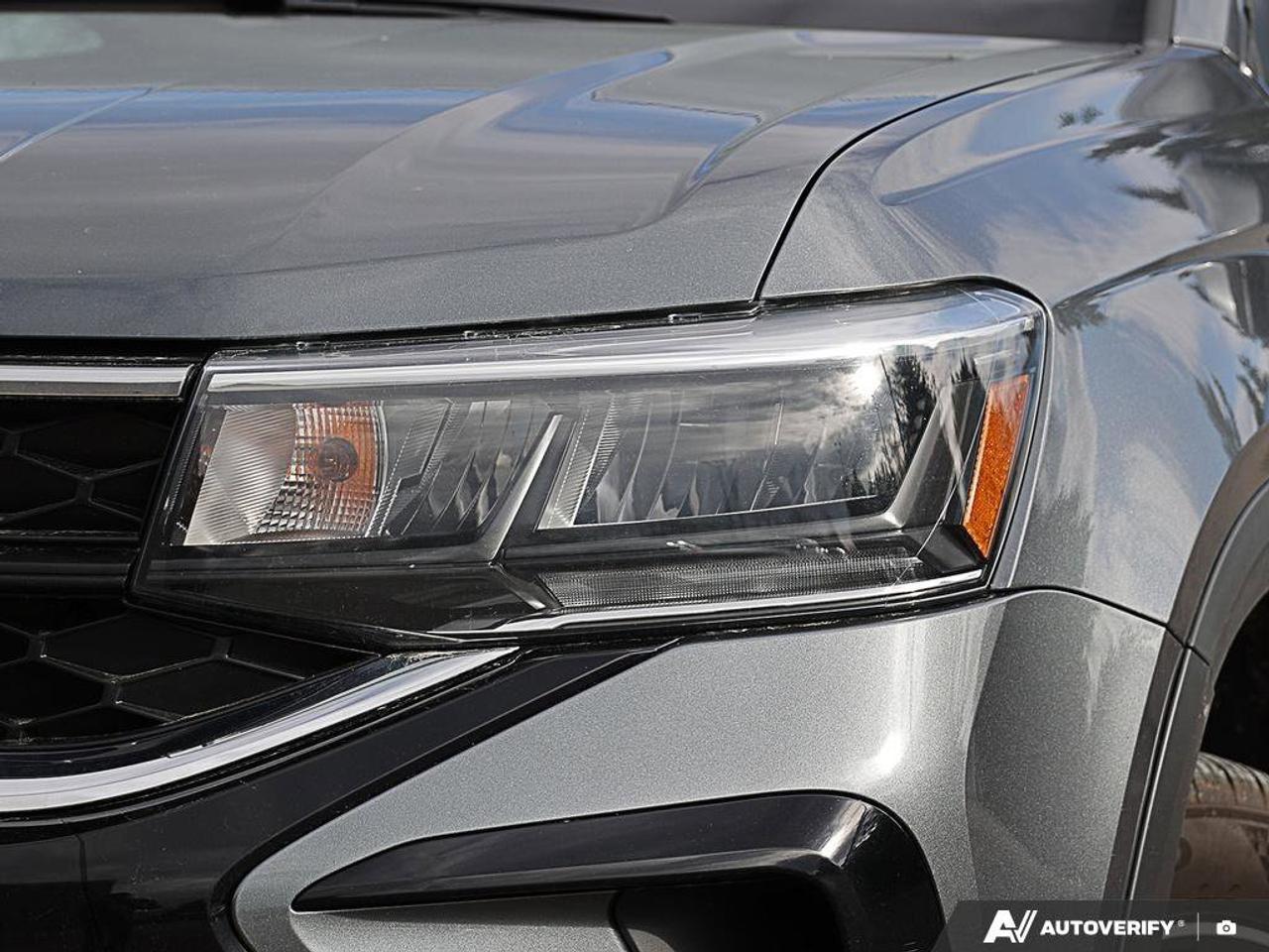 2024 Volkswagen Taos Comfortline 4Motion Photo