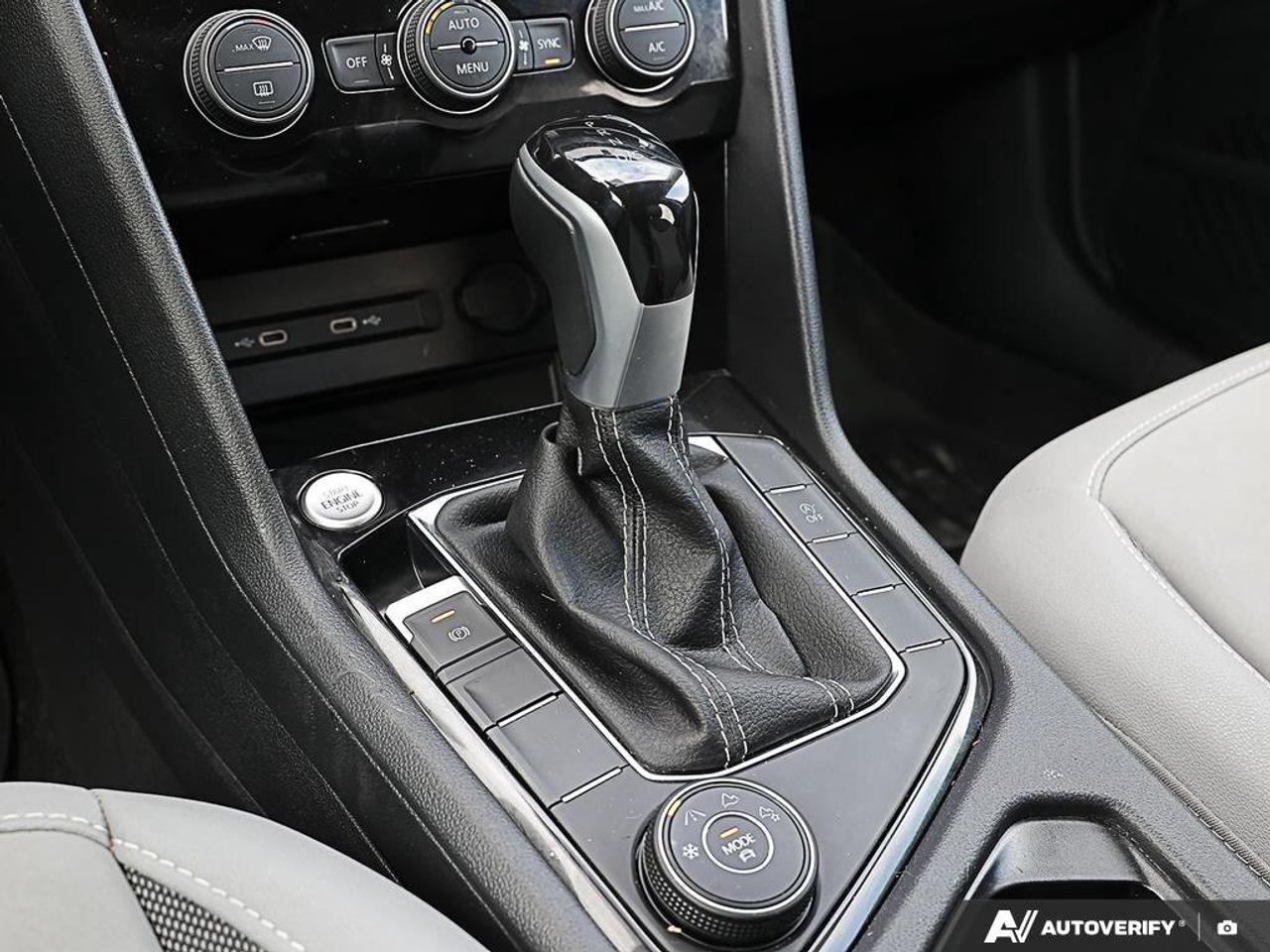 2024 Volkswagen Taos Comfortline 4Motion Photo