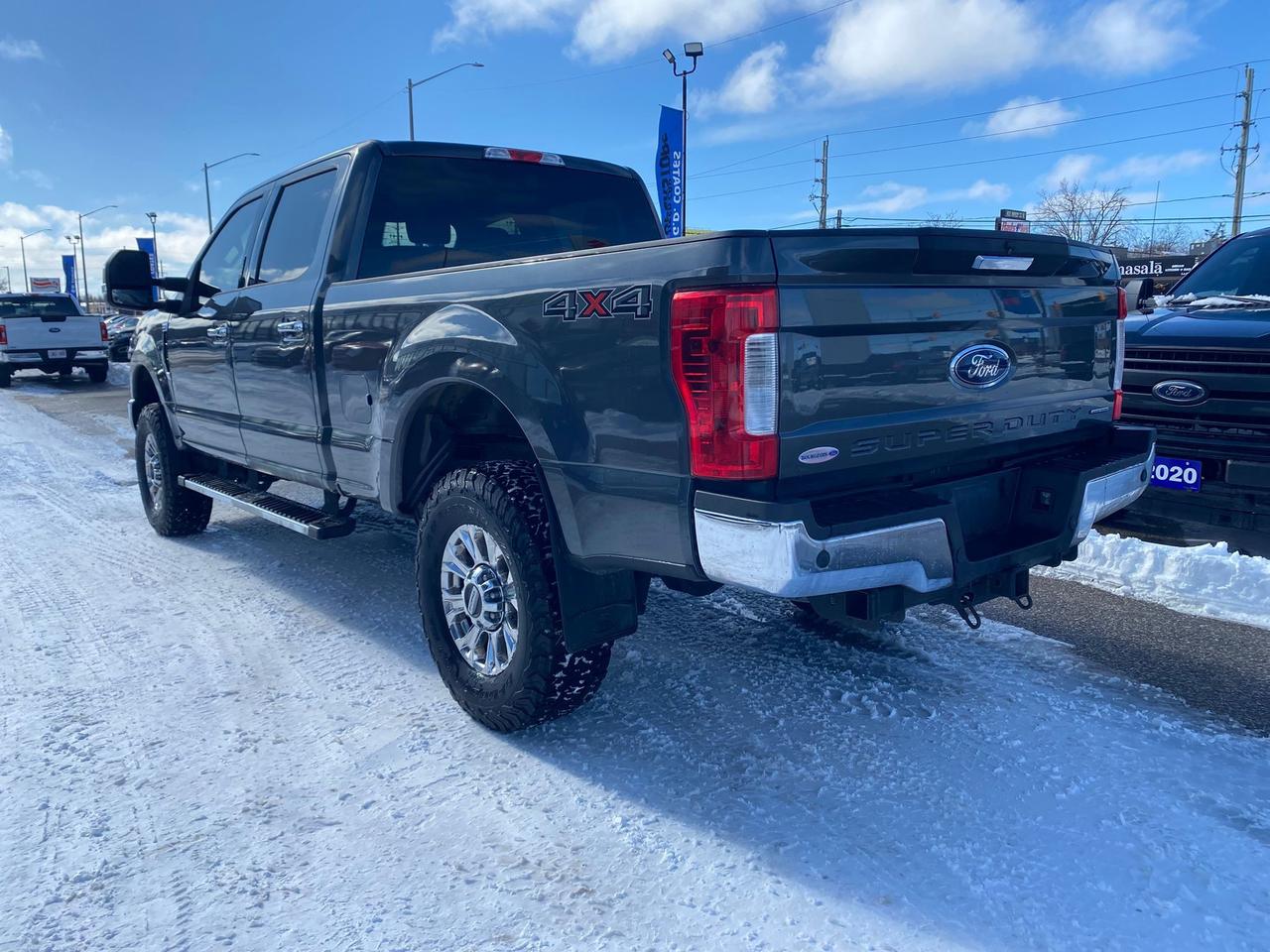 2017 Ford F-250 XLT Super Crew 4x4 ~Nav ~Heated Seats ~Bluetooth Photo
