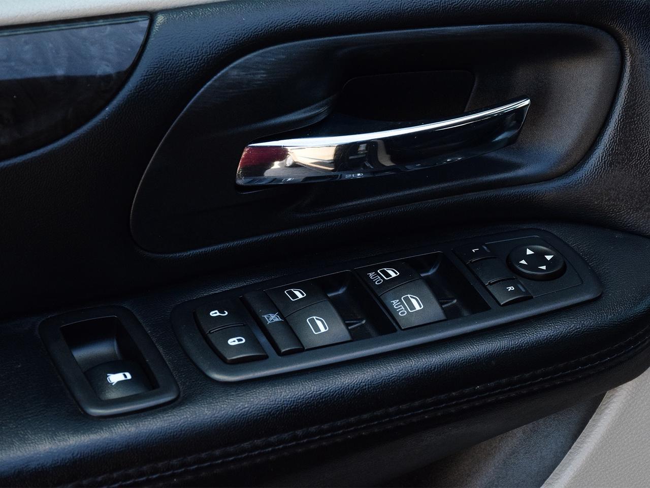 2016 Dodge Grand Caravan SXT ~Heated Mirrors ~Alloys ~Stow 'N Go ~Cam ~A/C Photo