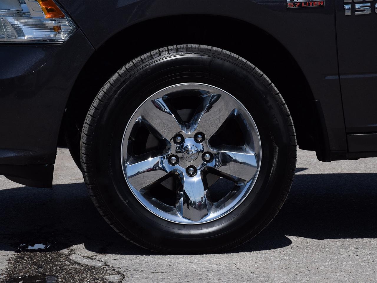 2018 RAM 1500 Express Crew Cab 4x4 ~HEMI ~Bluetooth ~Camera ~20s Photo3