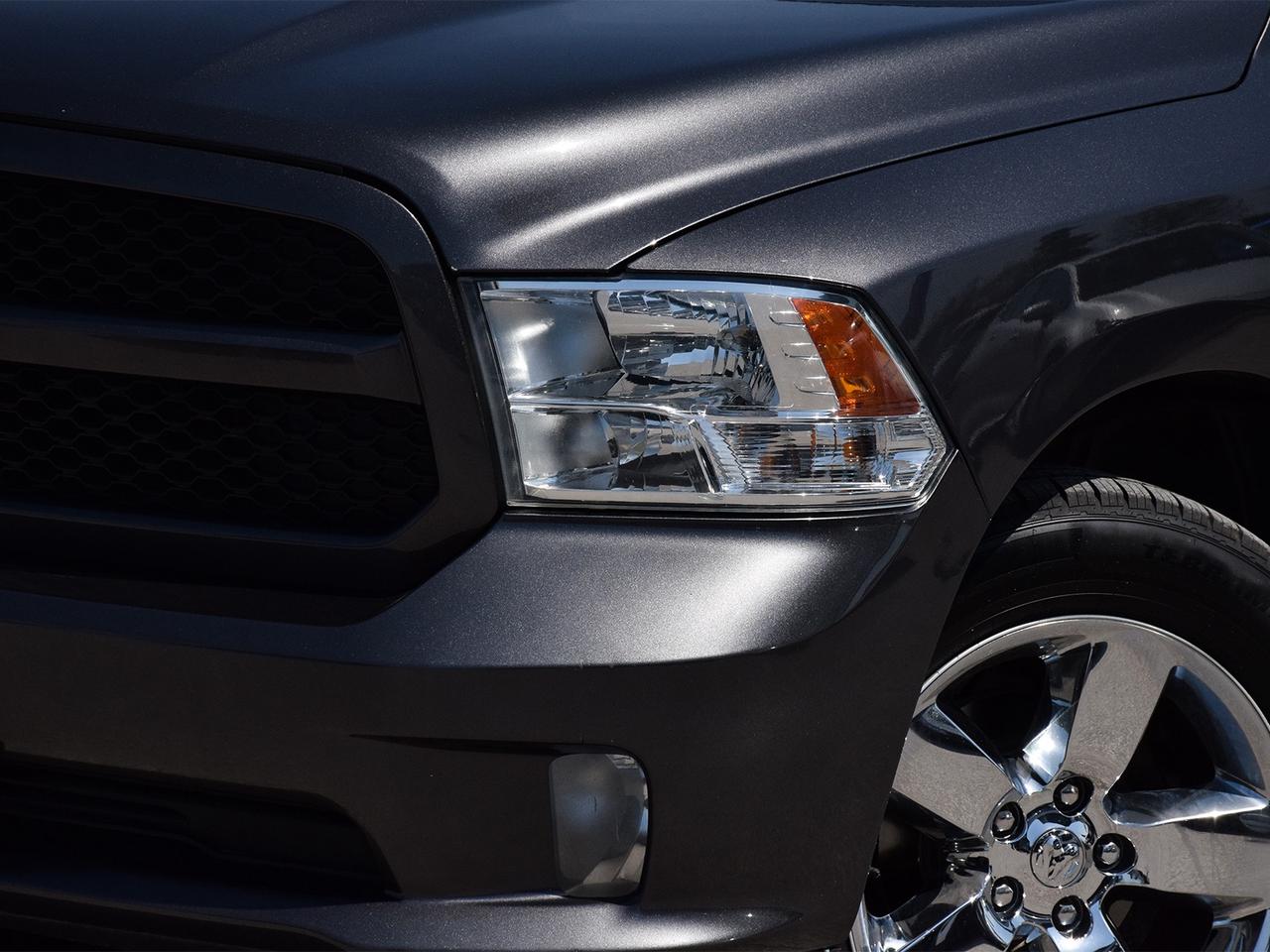2018 RAM 1500 Express Crew Cab 4x4 ~HEMI ~Bluetooth ~Camera ~20s Photo