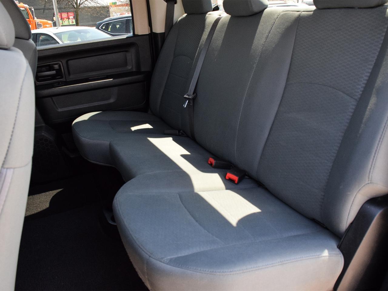 2018 RAM 1500 Express Crew Cab 4x4 ~HEMI ~Bluetooth ~Camera ~20s Photo