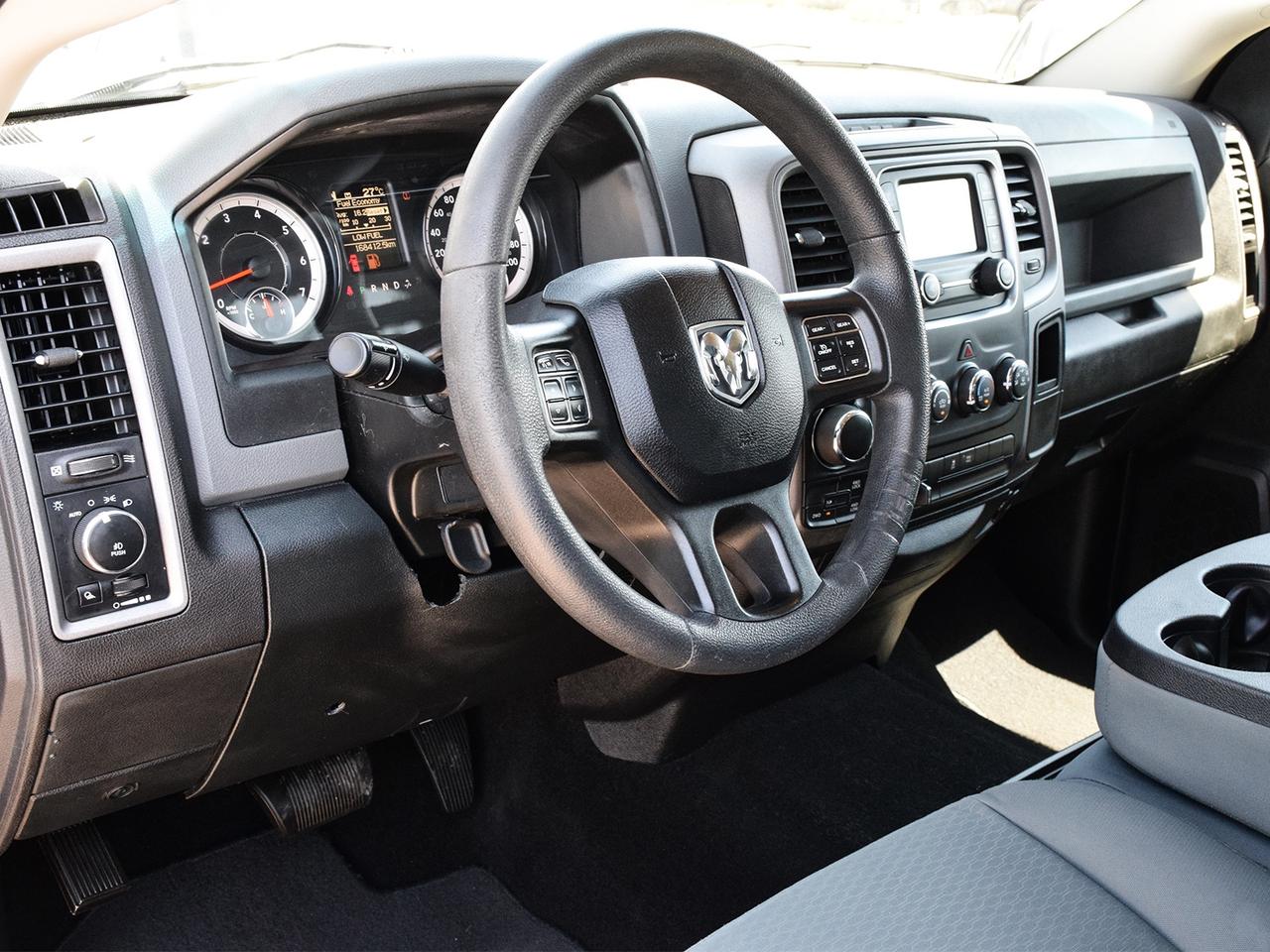 2018 RAM 1500 Express Crew Cab 4x4 ~HEMI ~Bluetooth ~Camera ~20s Photo